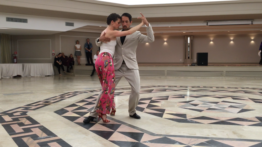 Charlotte Millour et Maximiliano Colussi, Tango